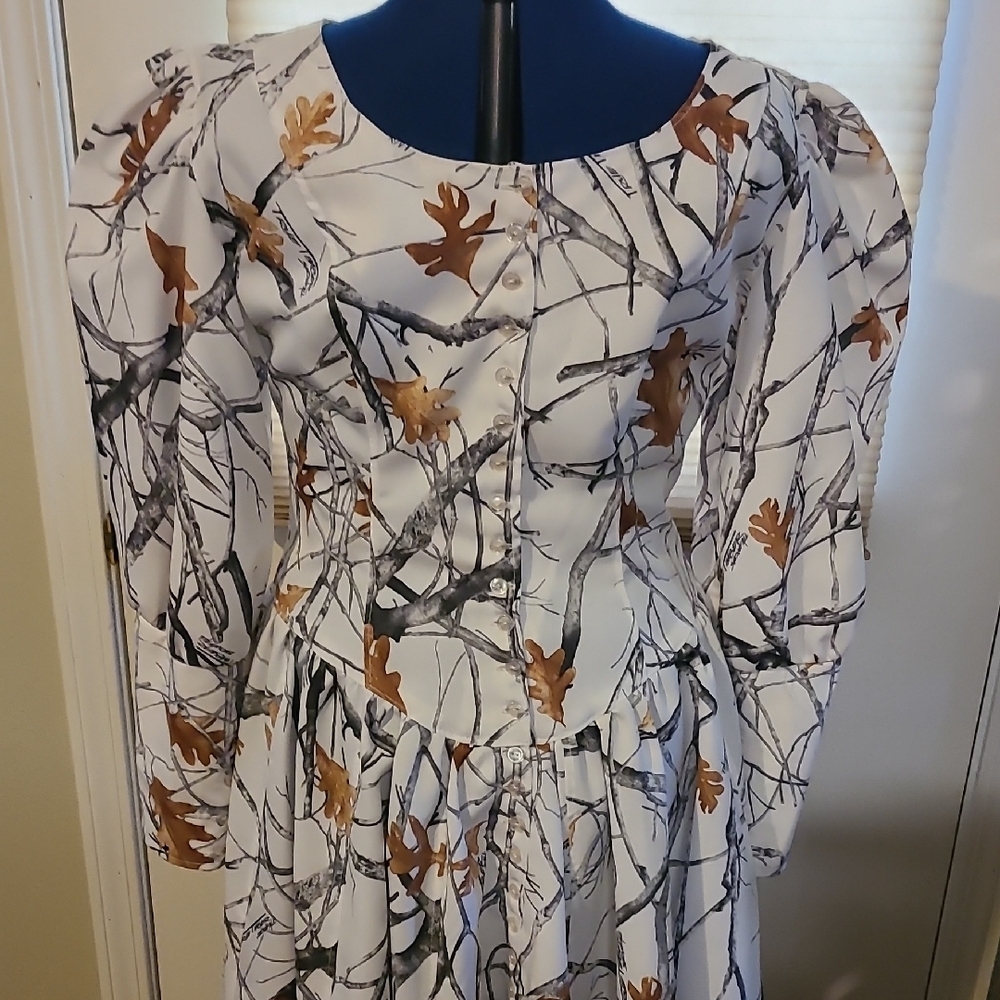 White and Brown Leaf Print Dress - Picture 9 of 11